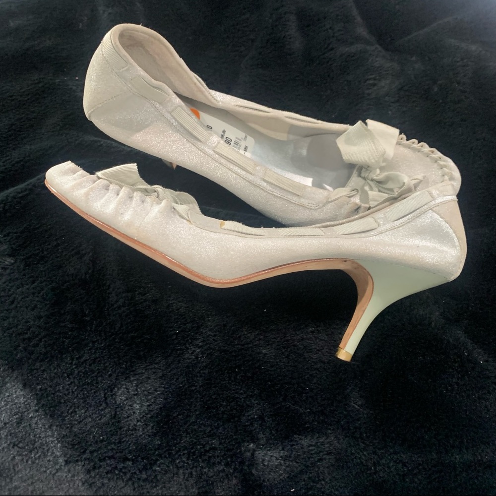 Pelle Moda Silver Suede Leather Heels -Size 12M